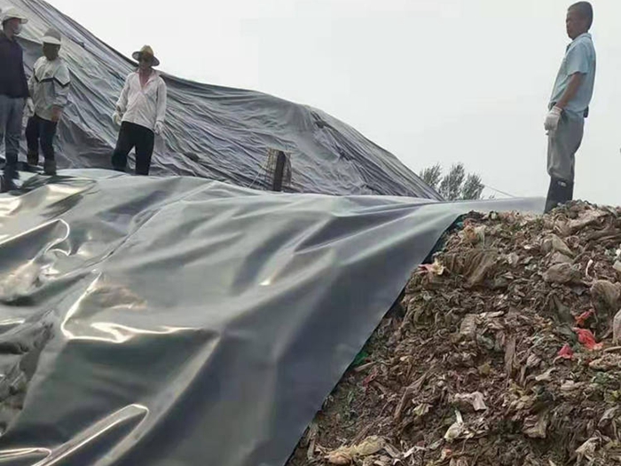 在垃圾填埋場中采用什么規(guī)格的土工膜？